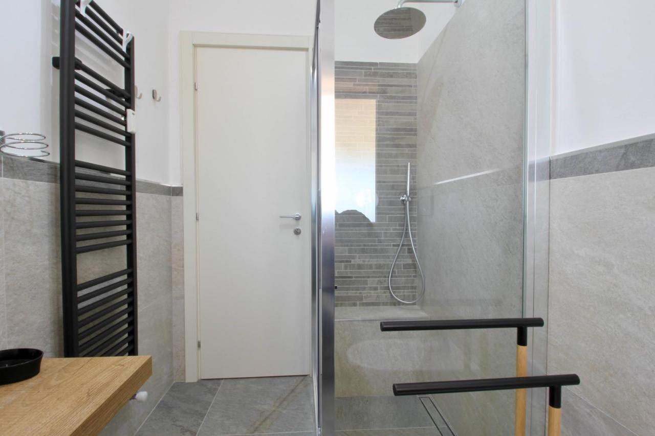Interno 19 Apartment บอร์ดิเกรา ภายนอก รูปภาพ